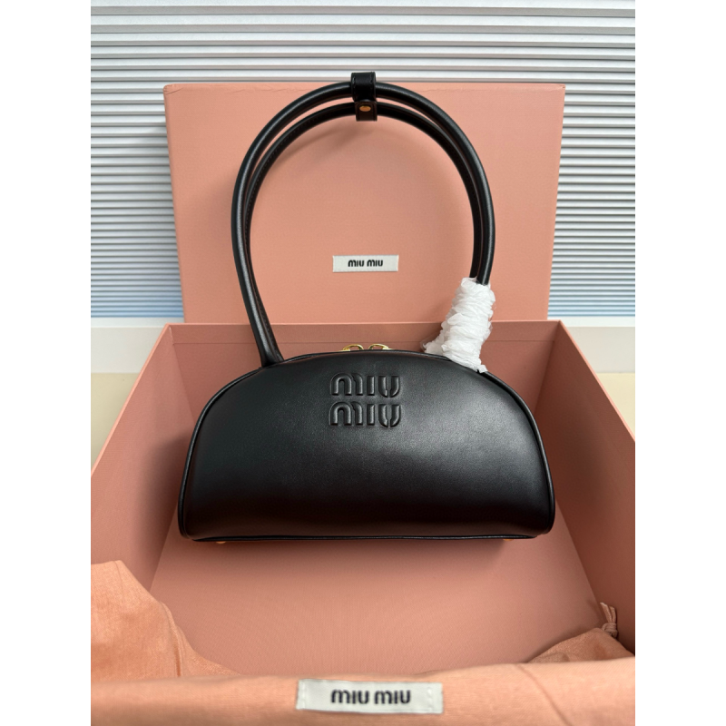 Miu Miu Klein Beau Tasche aus Leder