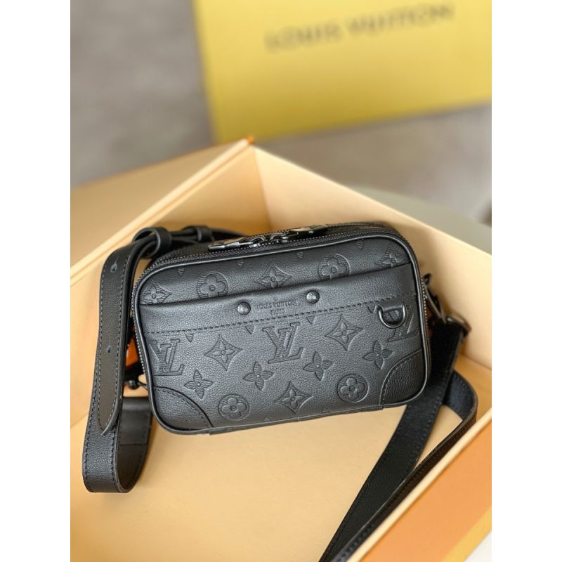 M82544 Alpha Wearable wallet