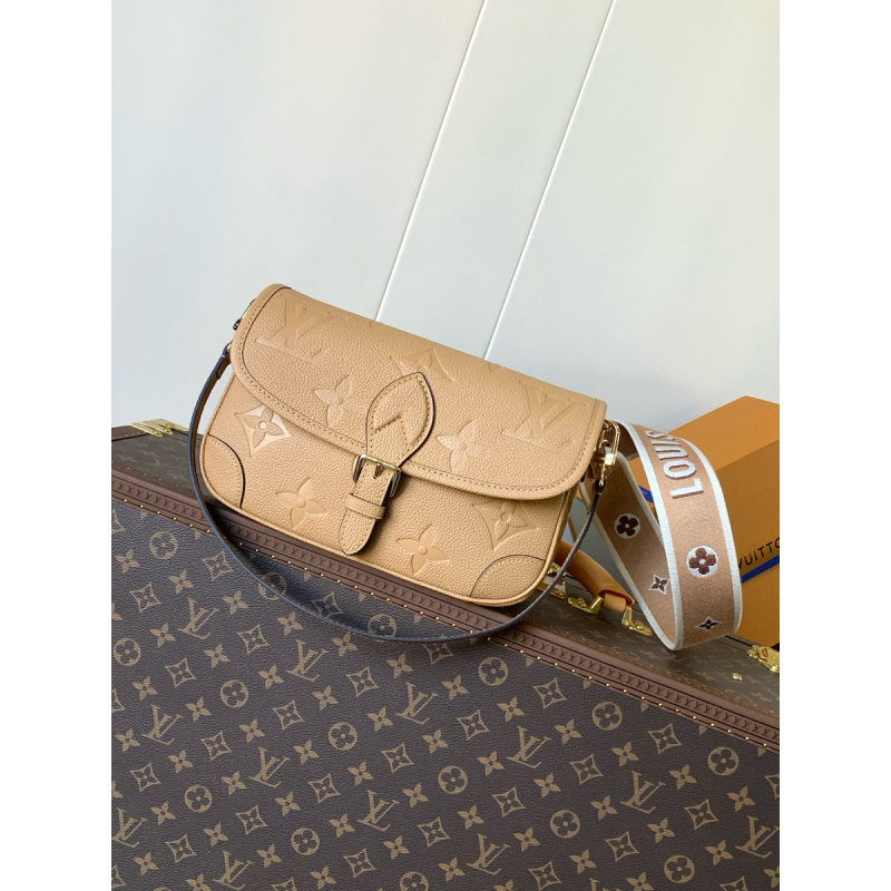 M13231 Diane Taschen